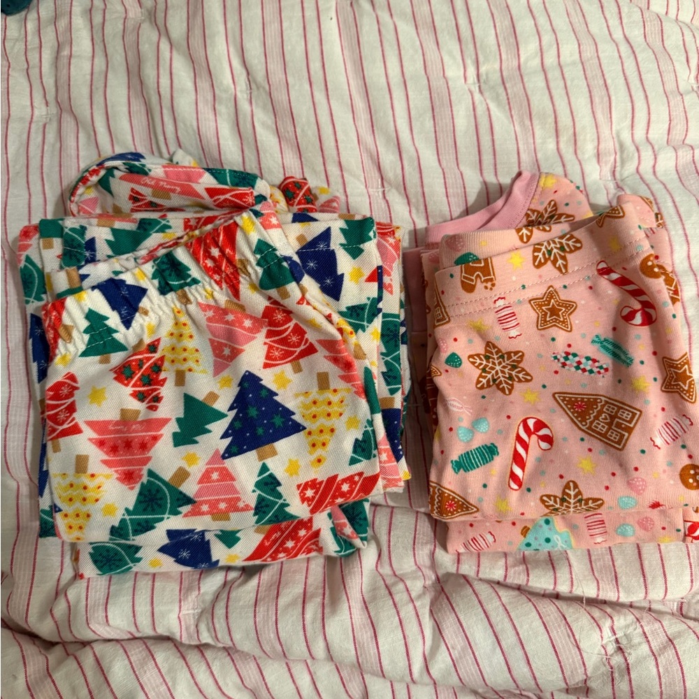 Old Navy Kids Pajama Set - Pink & Multi-Color Holiday Trees